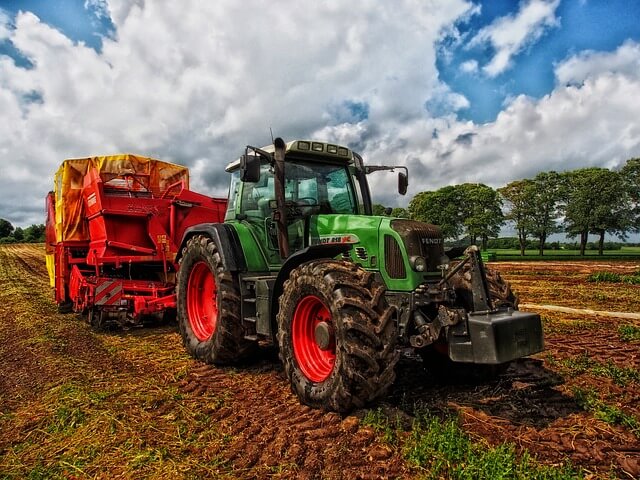 traktor maszyny rolnicze