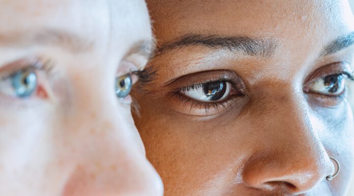 Jakie zabiegi obejmuje plastyka nosa? twarze kobiet