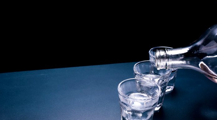 Jaka jest najlepsza wódka? Polewanie wódki