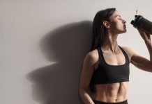 Jaka jest najlepsza kreatyna? Wysportowana kobieta